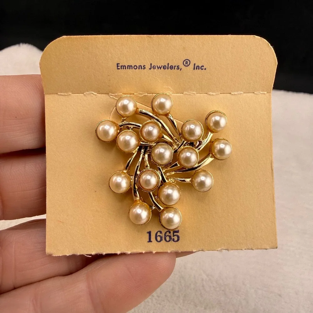Vintage Emmons Brooch Pearly Pinwheel Gold Tone Faux Pearl Pin